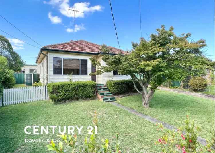 4 Bed Family Home For Lease in Blacktown