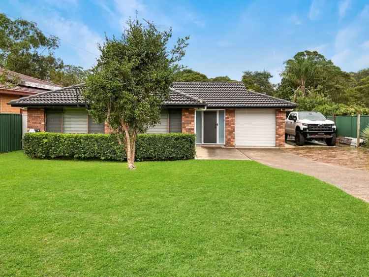 Buy House in Glenorie with Spacious Yard and Modern Features