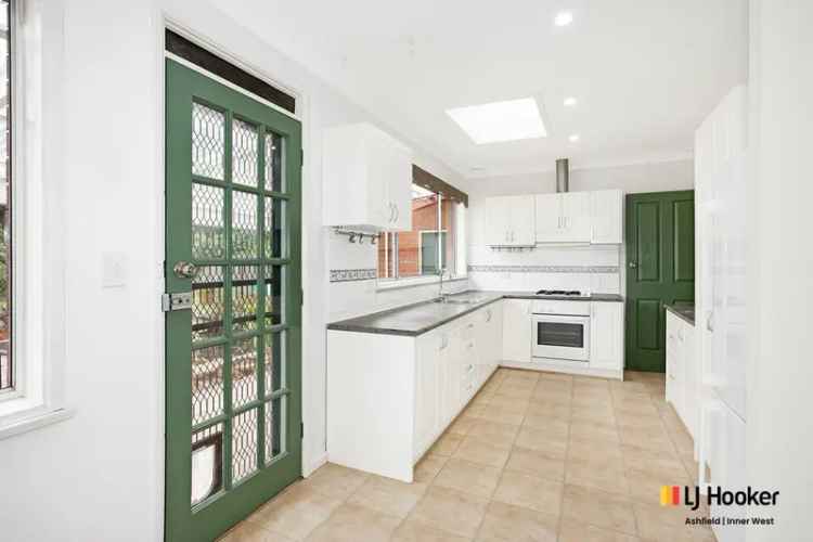 House For Rent in Sydney, New South Wales