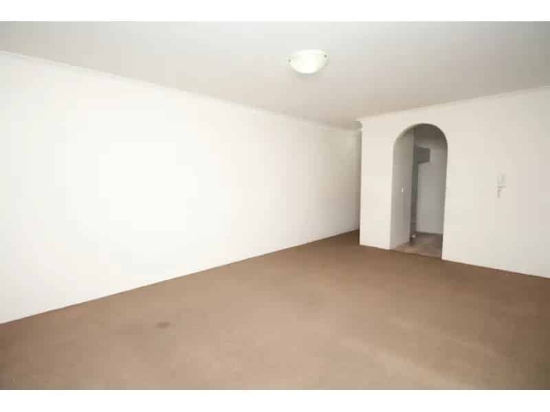 Two-Bedroom Security Unit – Five Minute Walk To Parramatta Westfield & Train Station!
