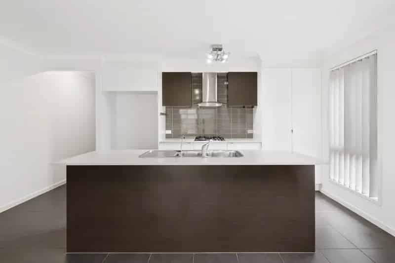 Real Estate For Lease - 33 Birchgrove Crescent - Kallangur , QLD