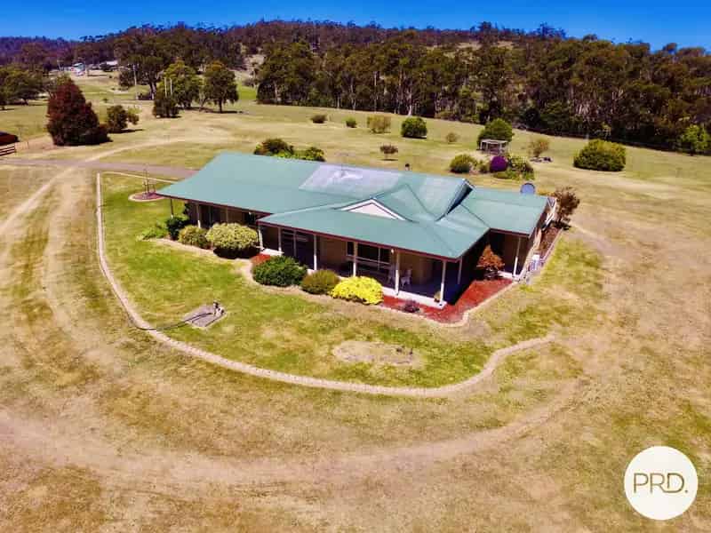 Country living with easy comute to the city. - Just Add You!