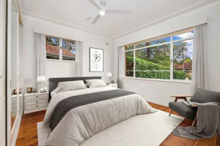 Lease three-bedroom home in Killara with modern updates and garden