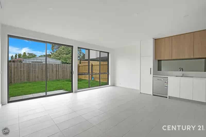 102 Royal Road, Braybrook VIC 3019 - Townhouse For Sale