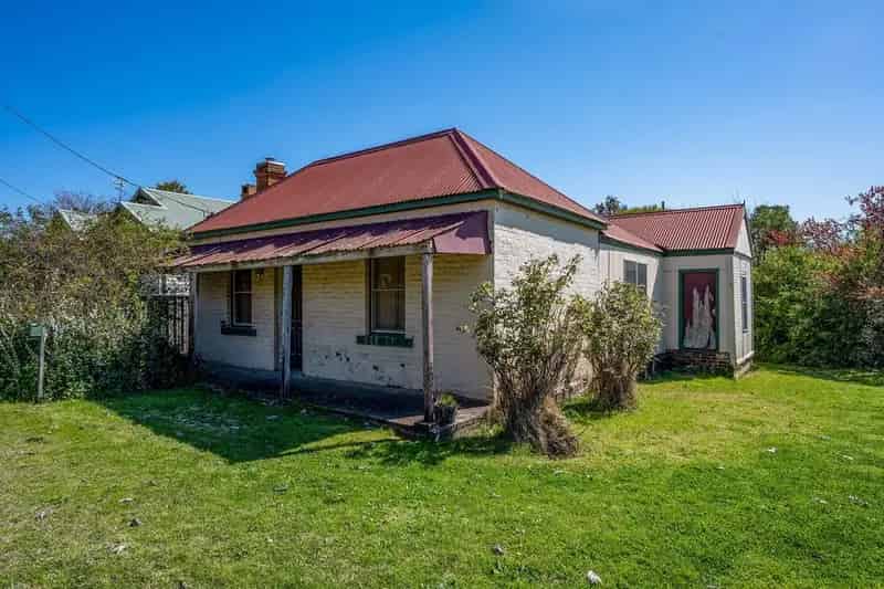 For Sale: House in Mudgee with Redevelopment Potential