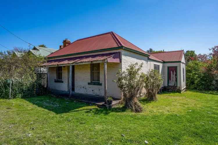 For Sale: House in Mudgee with Redevelopment Potential