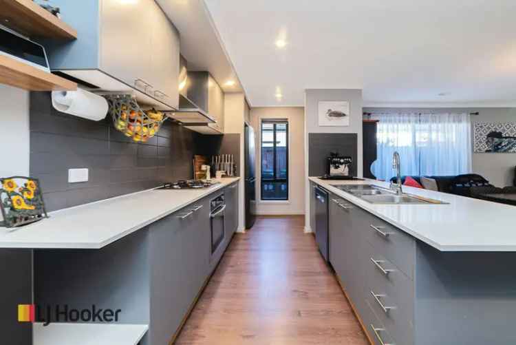 House For Sale in Melbourne, Victoria