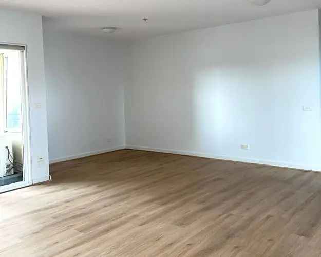 Rent Stylish One Bedroom Apartment with Study in Melbourne