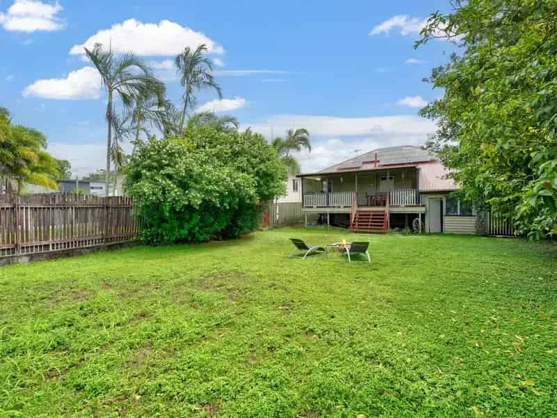 Solar living in a prime location!