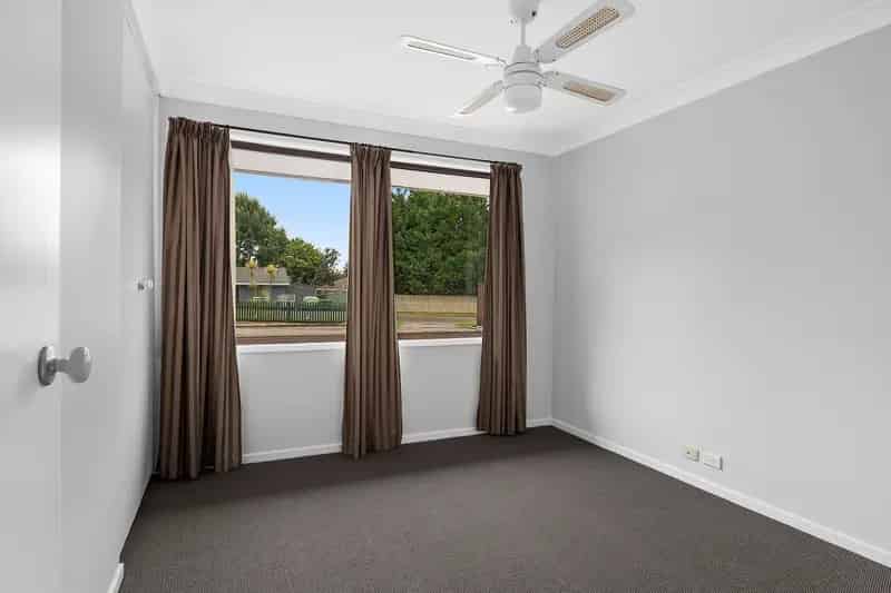 Real Estate For Lease - 3 Stanley Street - Hill Top , NSW