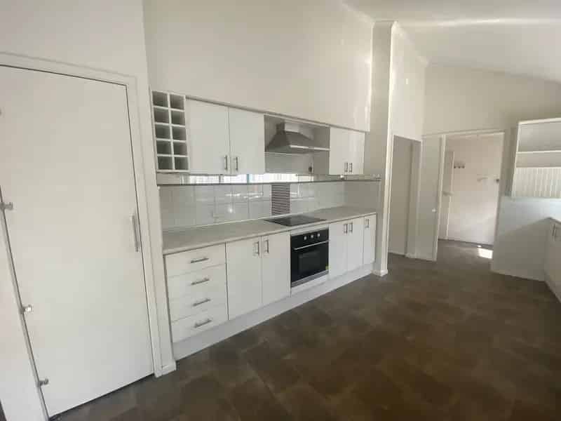 SPACIOUS 3 BEDROOM HOME