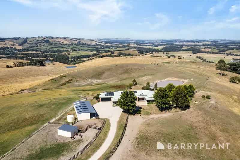 Country Retreat with Views to Westernport