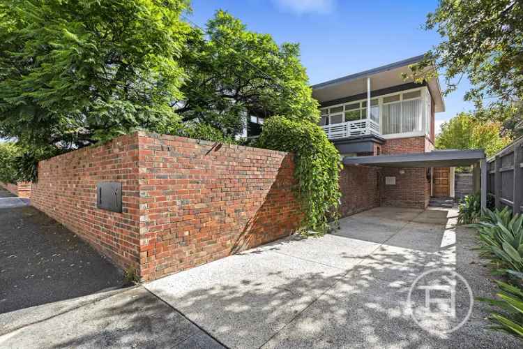 House For Sale in Melbourne, Victoria