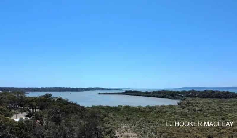 Buy waterfront land on Macleay Island with stunning views and features