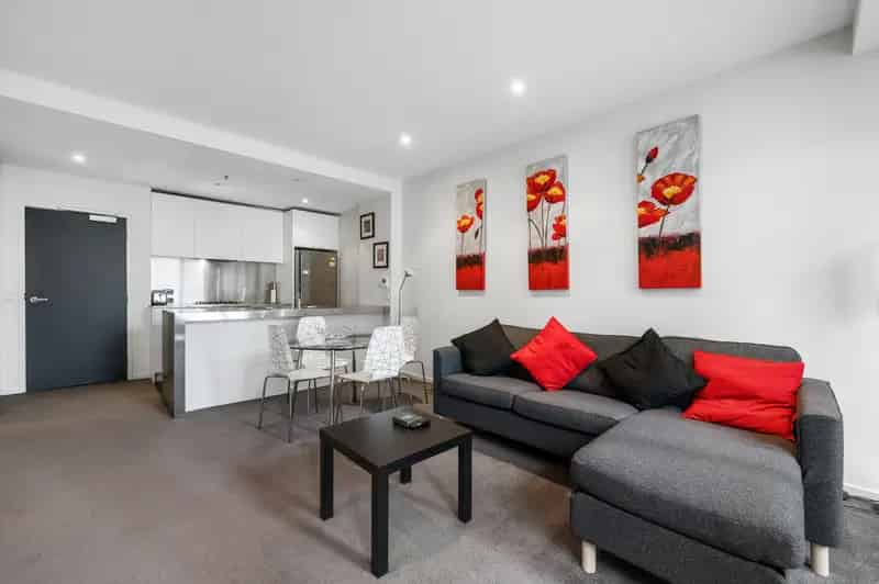 Rent Spacious Two Bedroom Apartment in Melbourne with Modern Features