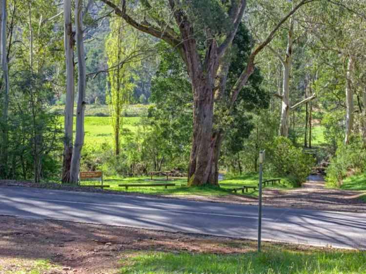 Buy Land in Kevington with Breathtaking Natural Features