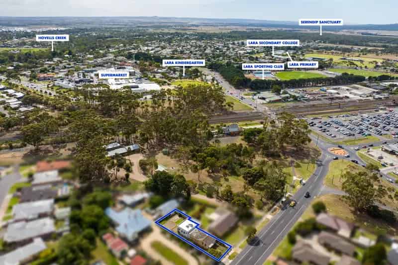 Development Opportunity House in Lara with Approved Plans for Townhouses