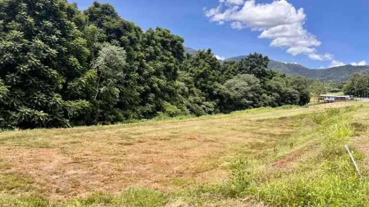 Buy Land in Goldsborough Valley with Building Pad and Natural Setting