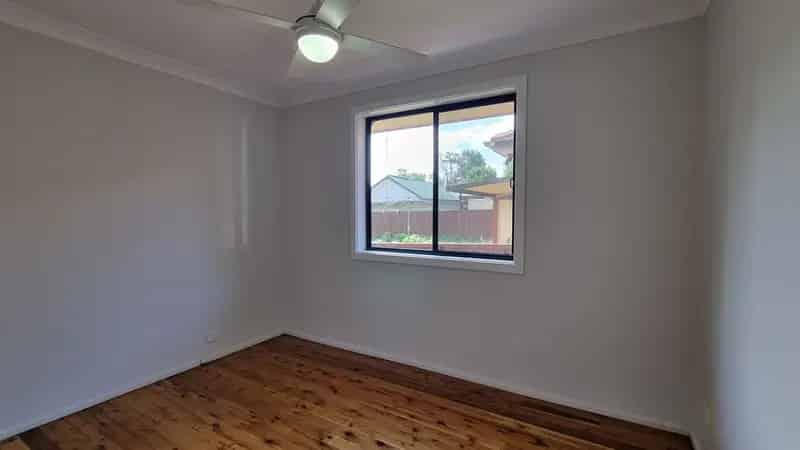 Real Estate For Lease - 43 Nardoo Street - Ingleburn , NSW