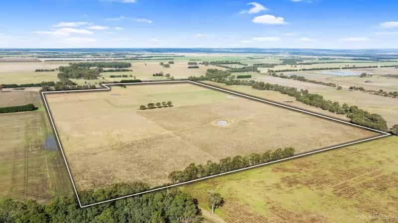 Livestock Operation Buy in Toongabbie with Dam Features