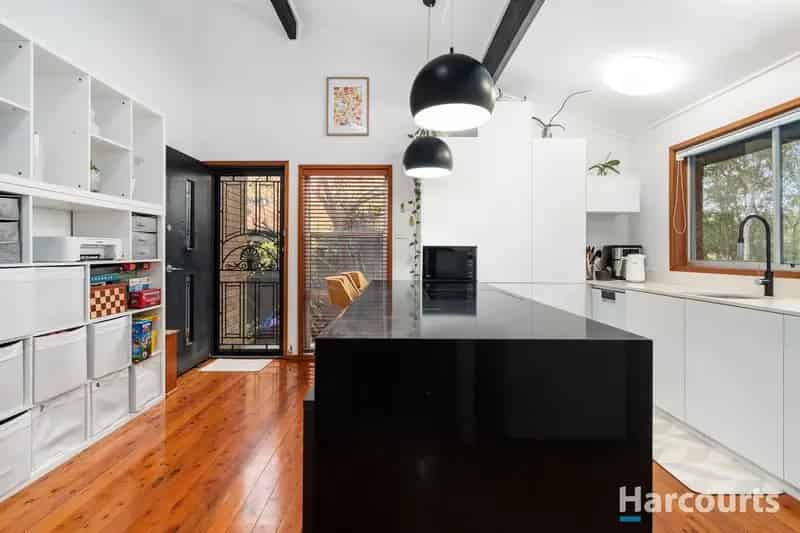 Privacy, poolside entertaining and bushland bliss