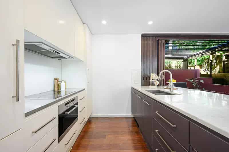 Rent House in Killara with Outdoor Living and Modern Amenities