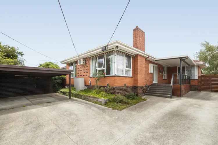 4 Bedroom House Melbourne 241m² Available 31012025