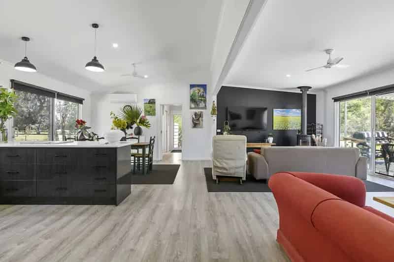 Buy Mixed Farming Property in Strathmerton with Modern Villa and Paddocks