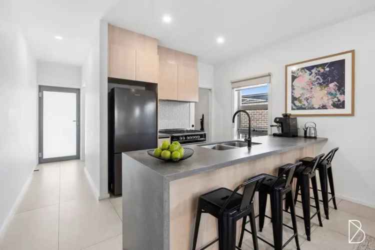 Family Home near Mount Majura Nature Reserve