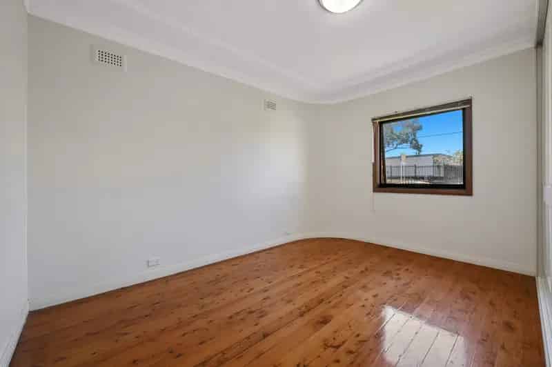 Real Estate For Lease - 21 Brabyn Street - Parramatta , NSW