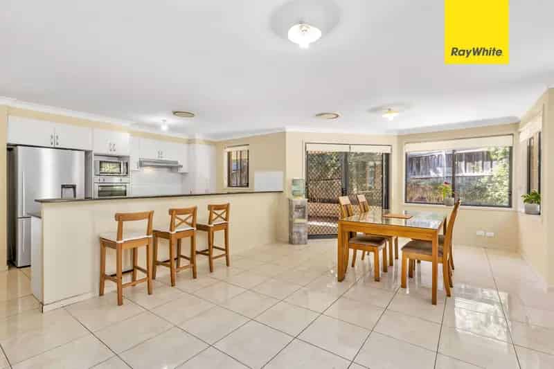 Entertainers dream home in an excellent location