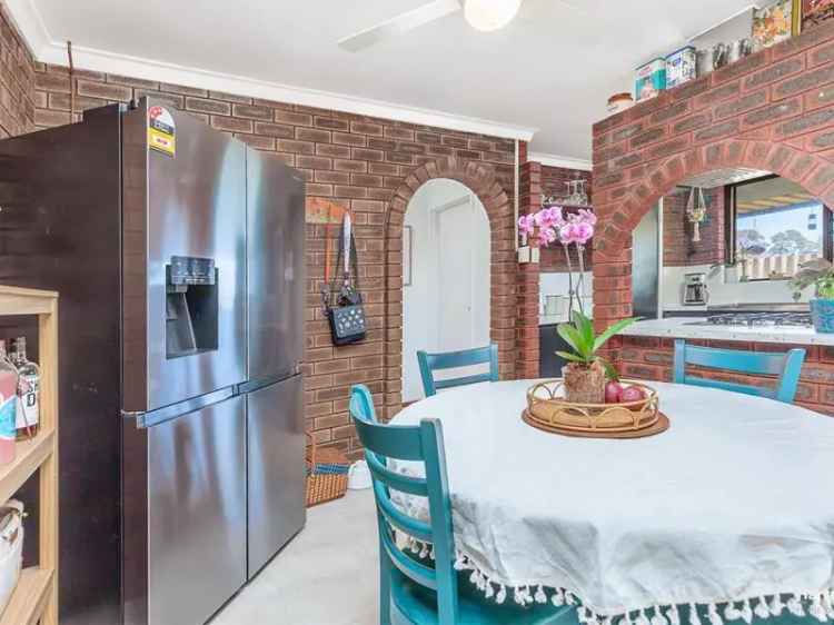 House For Sale in Armadale, Western Australia