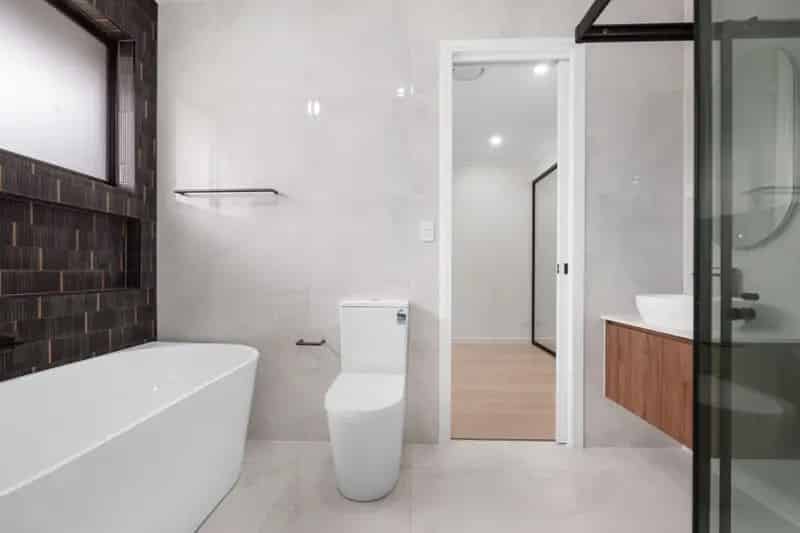 For Lease Modern House in North Richmond with 4 Bedrooms and Courtyard
