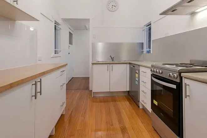 House For Rent in 68, Eliza Street, Brisbane City, Queensland