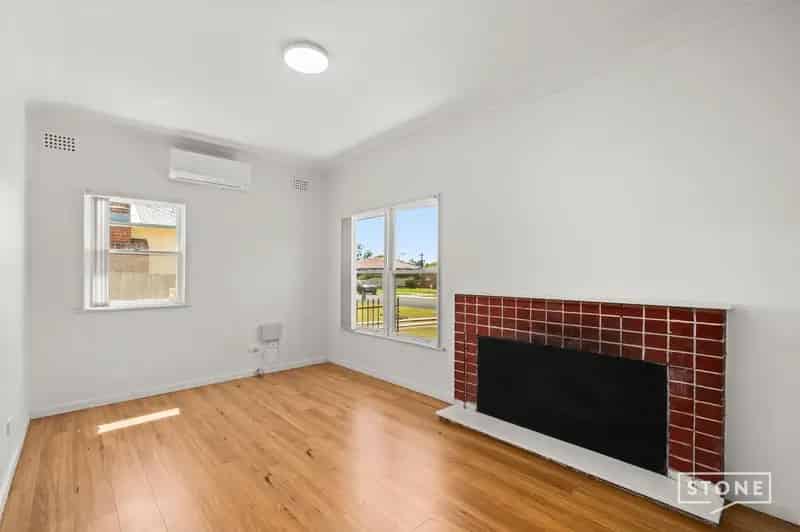 Real Estate For Lease - 35 Church Street - South Windsor , NSW