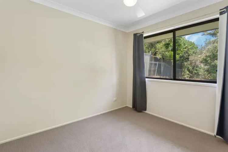 3 Bed Home near Central Park Shopping Centre