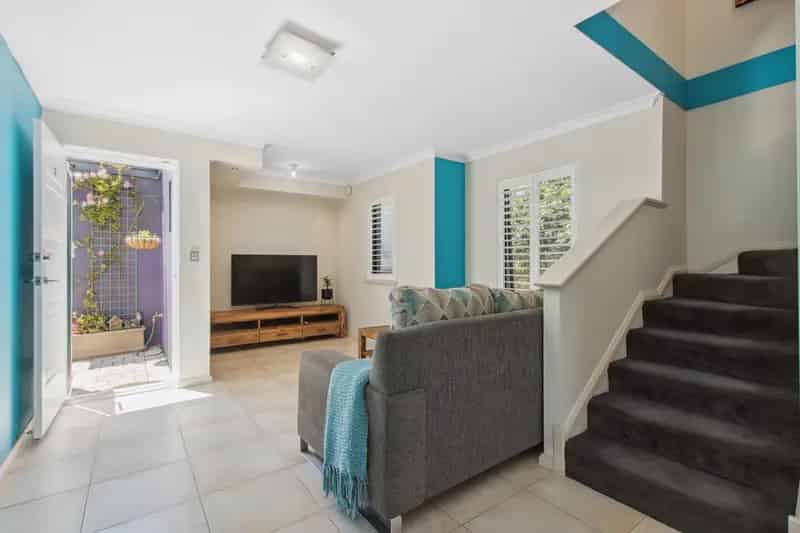 DESIGNER TOWNHOUSE