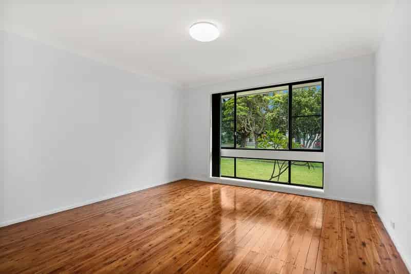 Lease Contemporary Single Level Home in Sans Souci with Three Bedrooms