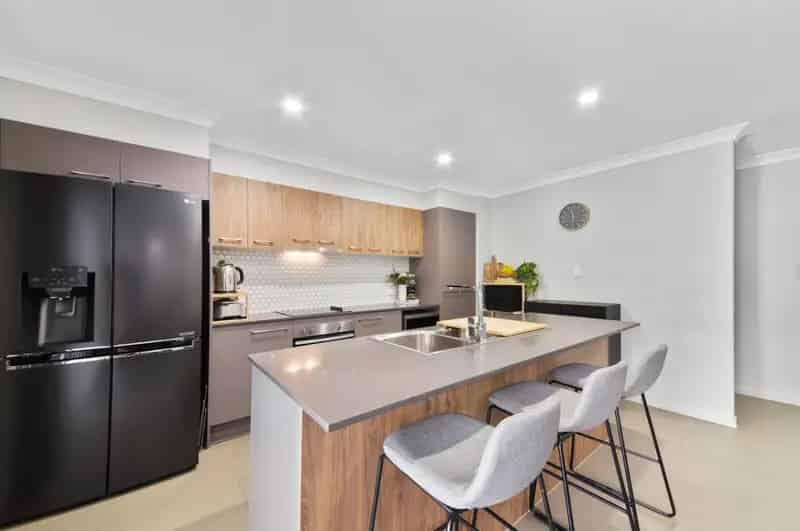Immaculate and Beautifully Presented Four Bedroom Townhouse - Rent will increase to $700 per week from 02/06/2025