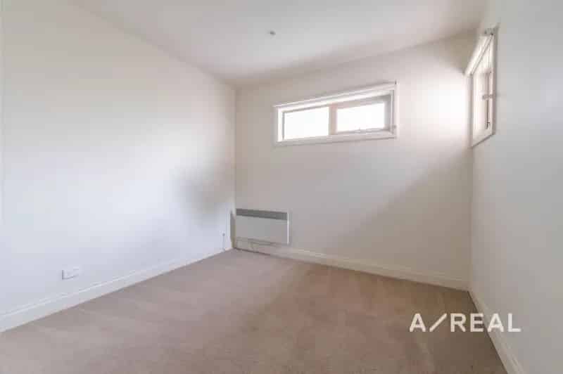 2 rooms apartment of 251 m² in Melbourne