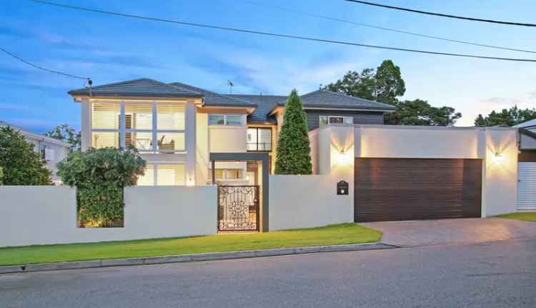 Outstanding Tarragindi Family Estate on 810sqm!