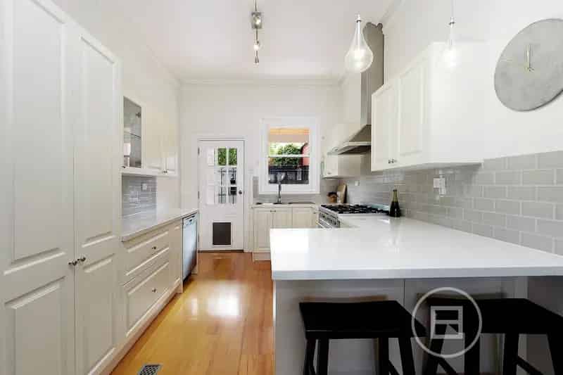 Buy Art Deco house in Caulfield with 3 bedrooms and private parking