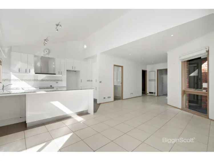 Immaculate 3-Bedroom Home With Spacious Living And 2 Fully Fenced Outside Areas In Abbotsford