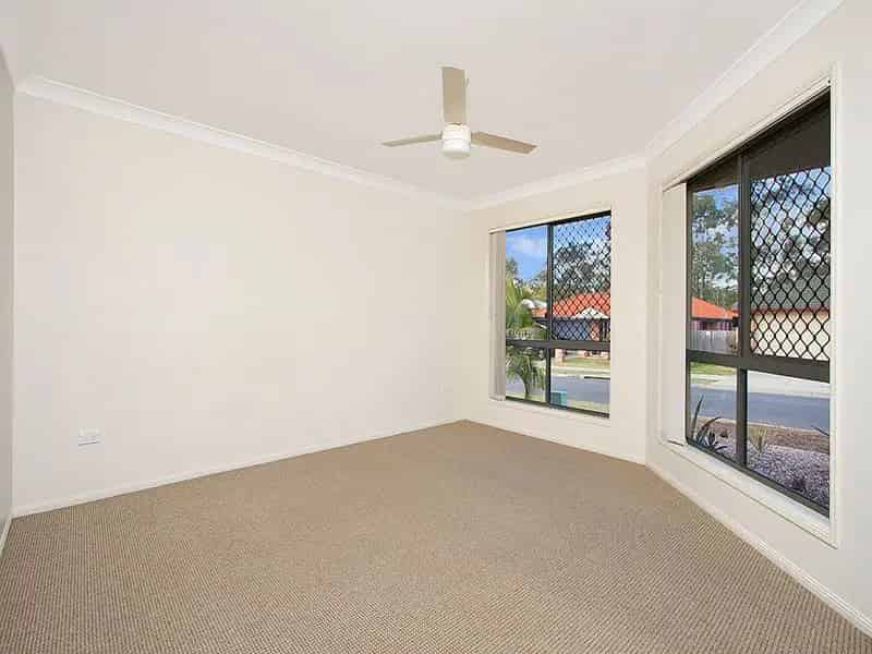 Lease 4 Bedroom House in Springfield Lakes with Modern Living Features