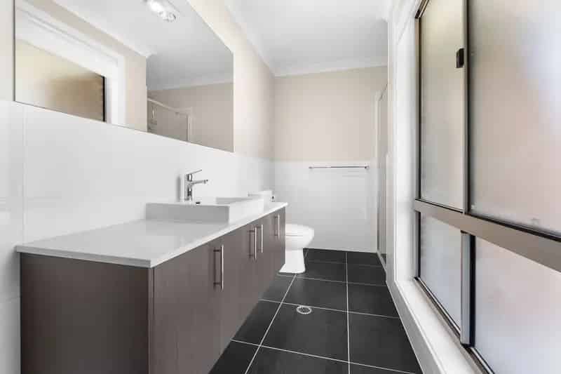 Real Estate For Lease - 33 Leitch Avenue - Londonderry , NSW