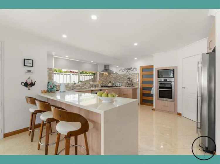 Madora Bay Family Home 4 Bed 2 Bath Modern Kitchen Alfresco