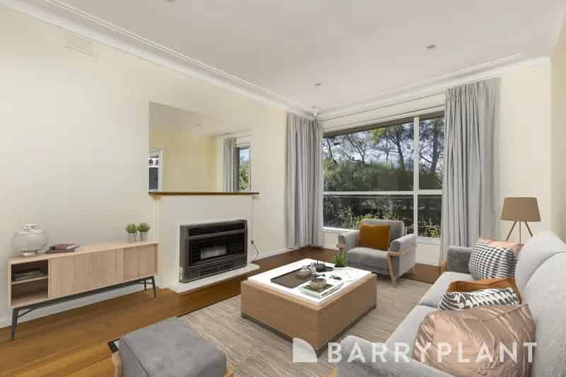 Well Located & Beautifully Presented