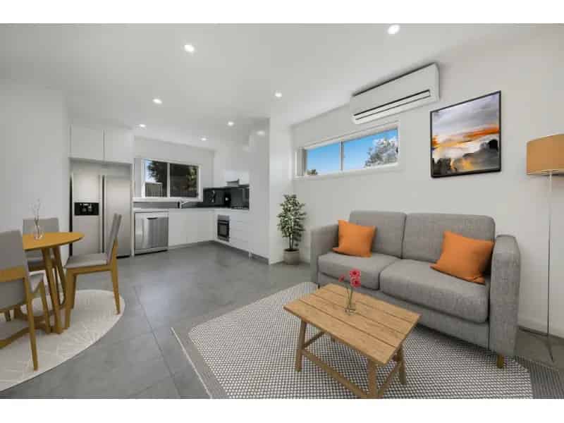 Near-New Air-Conditioned Two-Bedroom Granny-Flat With Gas Cook-Top, Dishwasher And Private Fenced Yard!!!