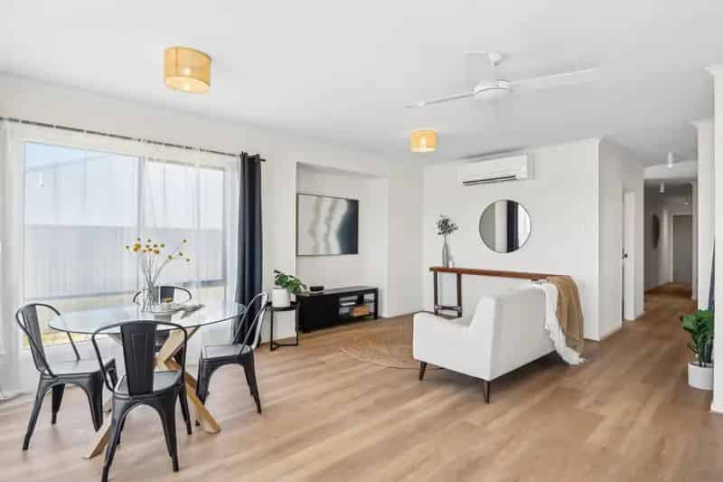 39 Goyder Road, Seaford Heights SA 5169 - House For Lease
