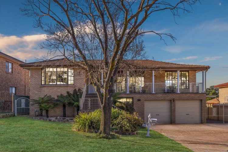 House For Sale in Queanbeyan, New South Wales